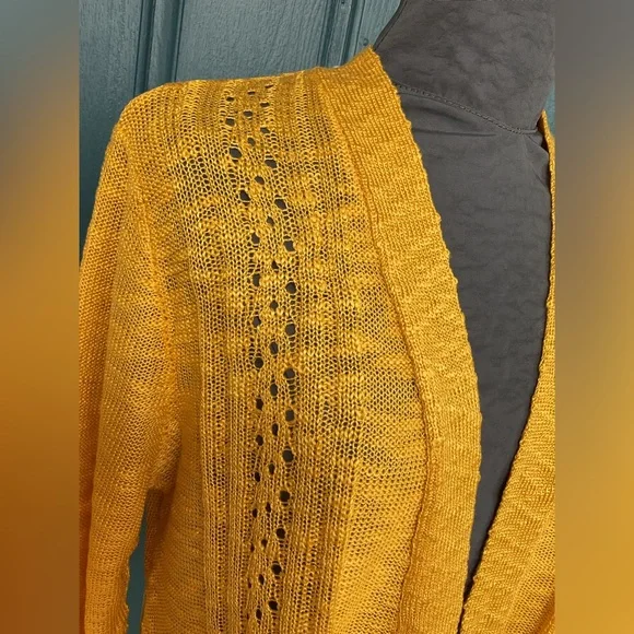 NWT Love Ellie Two Pocket Sunny Yellow Open Front Cardigan Textured Knit, Large - Picture 3 of 13